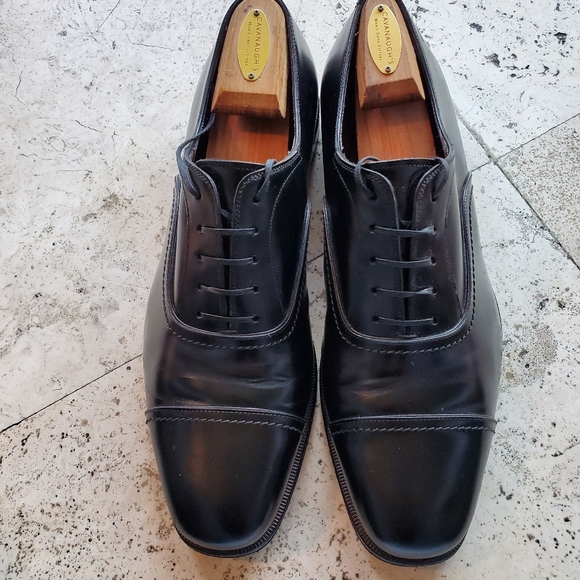 Ferragamo black 10.5 EE (Wide)